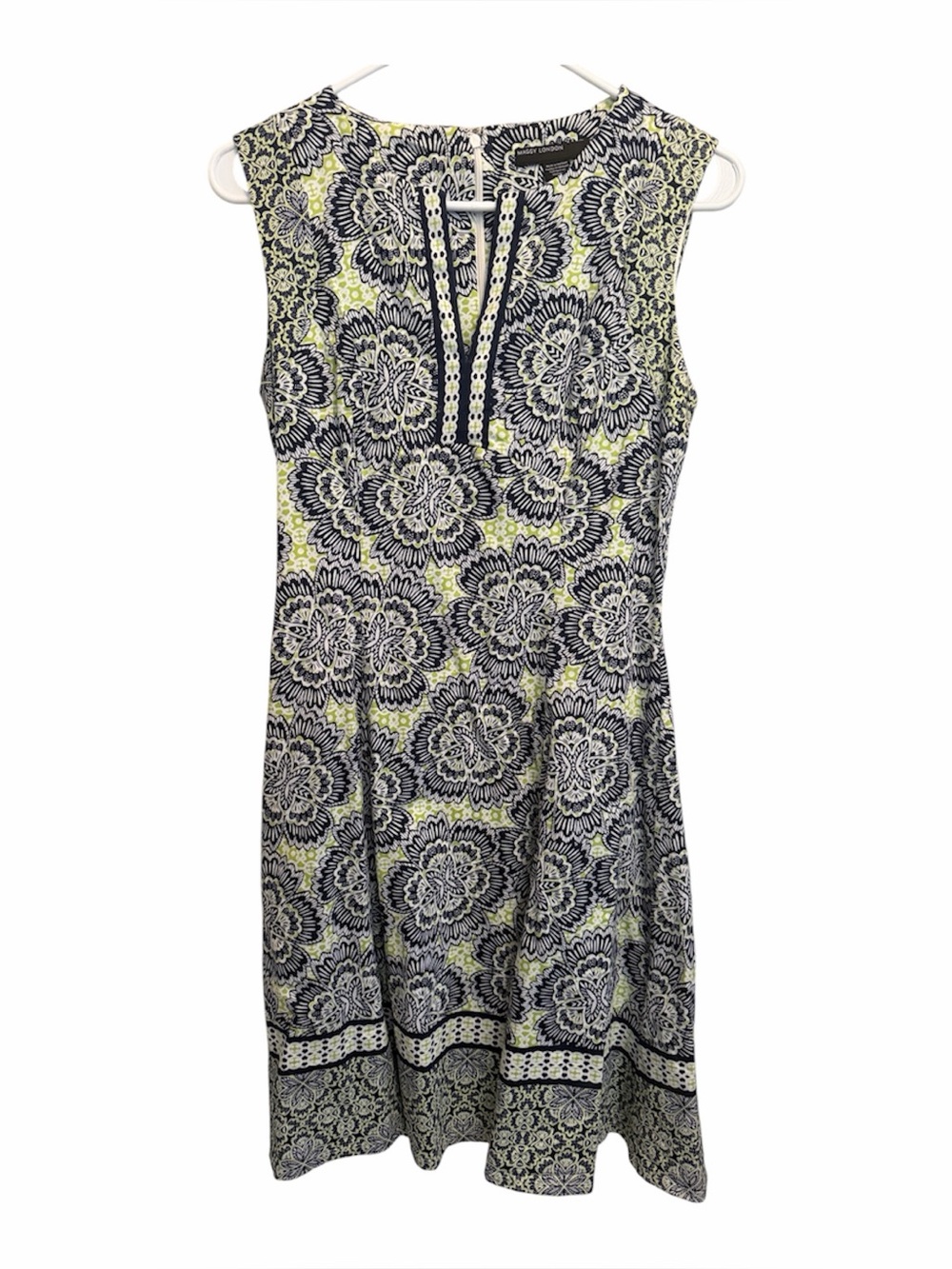 Maggy London Navy and Lime Fully Lined Floral Shift Dress. Size 6.
